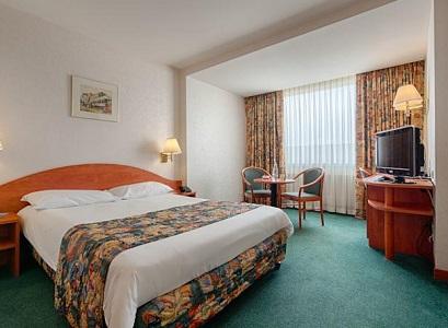 Hotel 4* Ramada Parc Bucuresti Romania