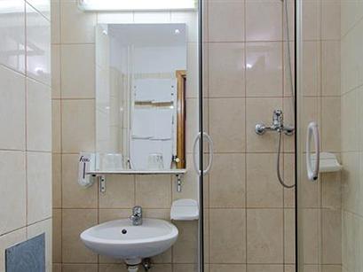 Hotel 2* Teilor Calimanesti Caciulata Romania