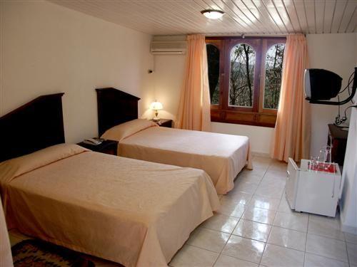Hotel 3* Mirador de Mayabe Holguin Cuba