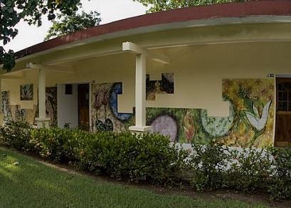 Hotel 3* El Bosque Holguin Cuba