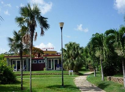 Hotel 2* Las Cuevas Trinidad Cuba