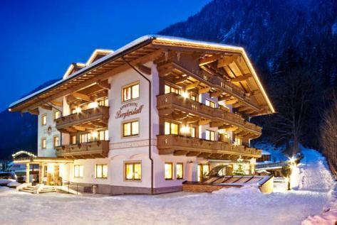 Aparthotel 4* Bergkristall Mayrhofen Austria