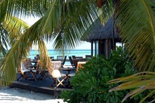 Resort 3* Komandoo Island Atolul Lhaviyani Maldive