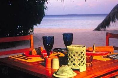 Resort 3* Makunudu Island Atolul Male Maldive