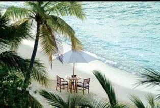 Resort 3* Makunudu Island Atolul Male Maldive