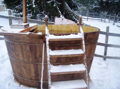 Pensiune 2* Heidi Arieseni Romania