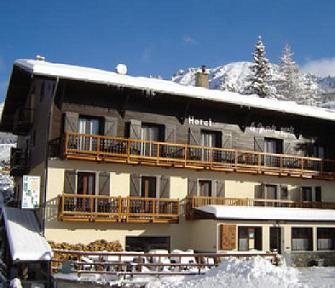 Hotel 2* MMV Club Le Monte Pente Vars Franta