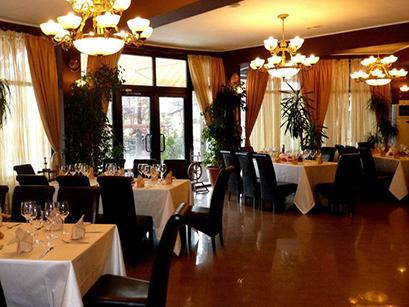 Han 5* Calugarenilor Calugareni Romania