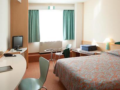 Hotel 3* Ibis Palatul Parlamentului Bucuresti Romania