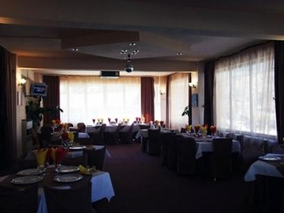 Hotel 2* Mary Busteni Romania