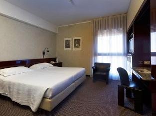 Hotel 4* NH Collection President Milano Italia