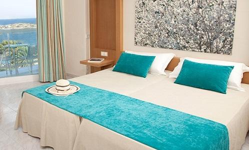 Hotel 4* Sirenis Goleta Playa d`en Bossa Spania