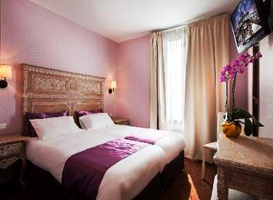 Hotel 3* Plaza Opera Paris Franta
