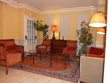 Hotel 3* Les Trois Poussins Paris Franta