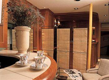 Hotel 3* Villa Opera Lamartine Paris Franta