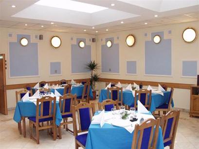 Vila 2* Palas Slanic Moldova Romania