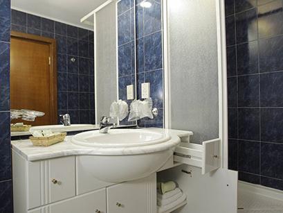 Hotel 3* Trotus Onesti Romania