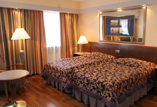 Hotel 4* Rantasipi Pohjanhovi  Rovaniemi Finlanda