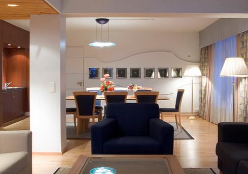 Hotel 4* Rantasipi Pohjanhovi  Rovaniemi Finlanda