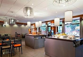 Hotel 3* Campanile Berthier Paris Franta