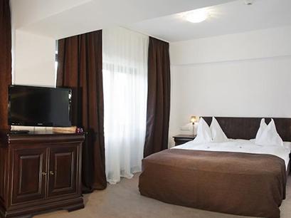 Hotel 3* Pestera Moroeni Romania