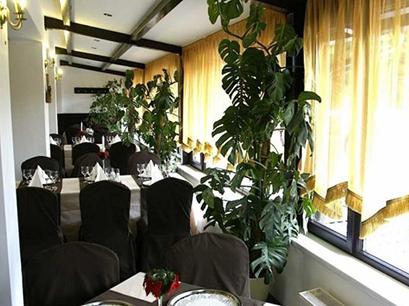 Hotel 3* Pestera Moroeni Romania