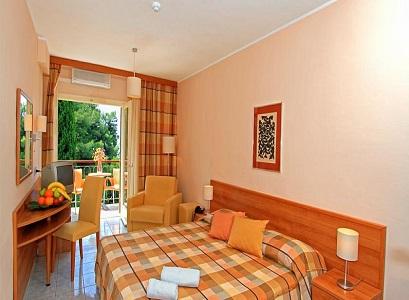 Complex Turistic 4* Velaris Brac Croatia