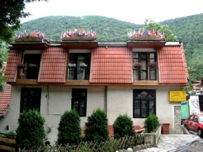 Pensiune 2* Casa Lorabella Baile Herculane Romania