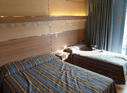 Hotel 3* Alhambra Santa Susanna Spania