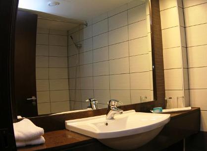 Hotel 3*+ Livadhiotis City Larnaca Cipru