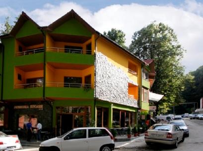 Pensiune 3* Izvoare Baile Olanesti Romania