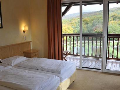 Complex Turistic 4* Pastravaria Albota Arpasu de Sus Romania