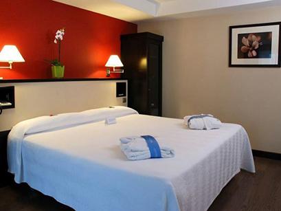 Hotel 4* NH Bucharest Bucuresti Romania