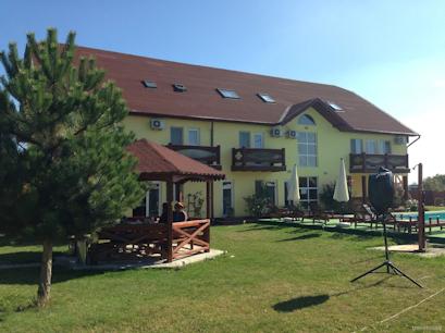 Pensiune 4* Ovidiu Crisan Romania