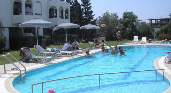Hotel 2* Argo Faliraki Grecia