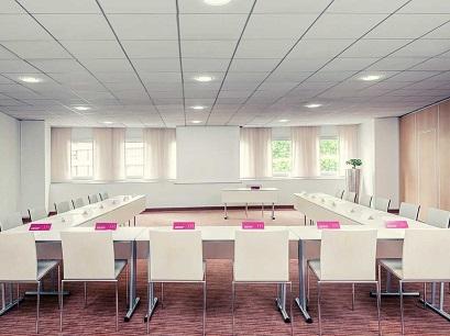 Hotel 4* MERCURE LA DEFENSE 5  Paris Franta