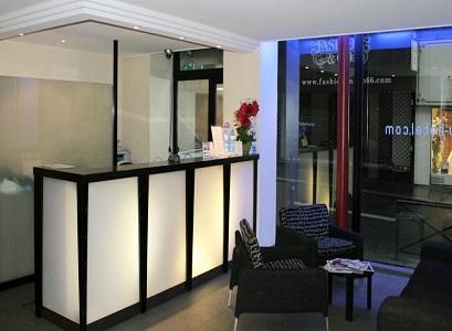 Hotel 3* New Saint Lazare Paris Franta