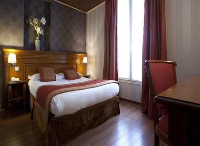 Hotel 3* NEVA Paris Franta