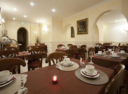 Hotel 3* NEVA Paris Franta