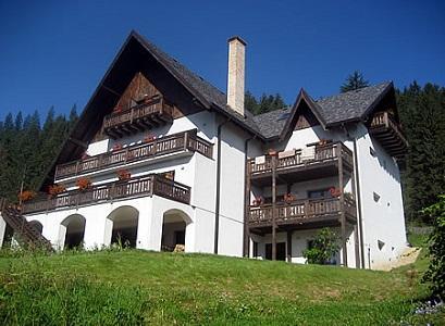 Pensiune 4* Bucovina Lodge Vama Romania