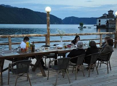 Pensiune 3* Danubia Eselnita Romania