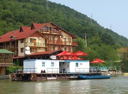 Pensiune 3* Steaua Dunarii Eselnita Romania