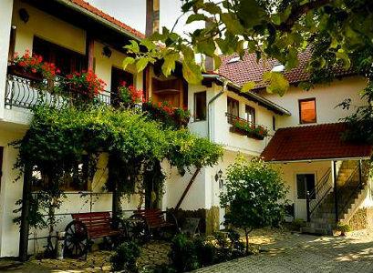 Pensiune 3* Tinion Zarnesti Romania