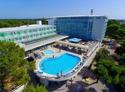 Hotel 3* Pinija Petrcane Croatia